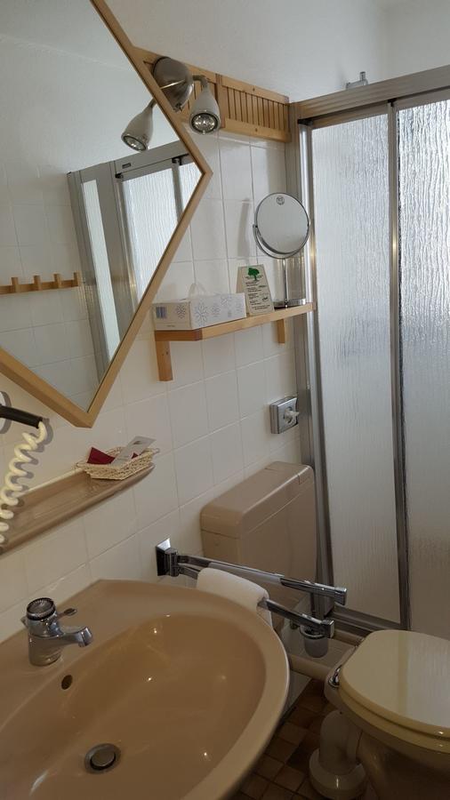 Hotel B Six 3*