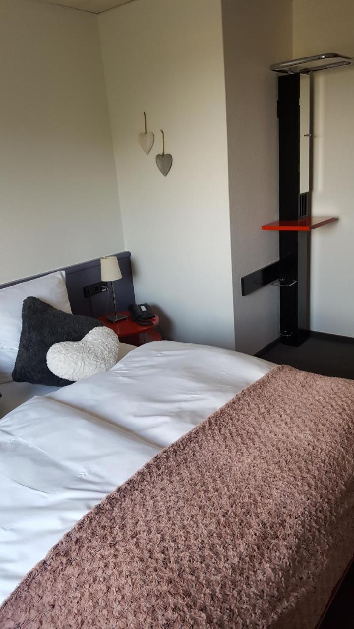 B Six Hotel 3*